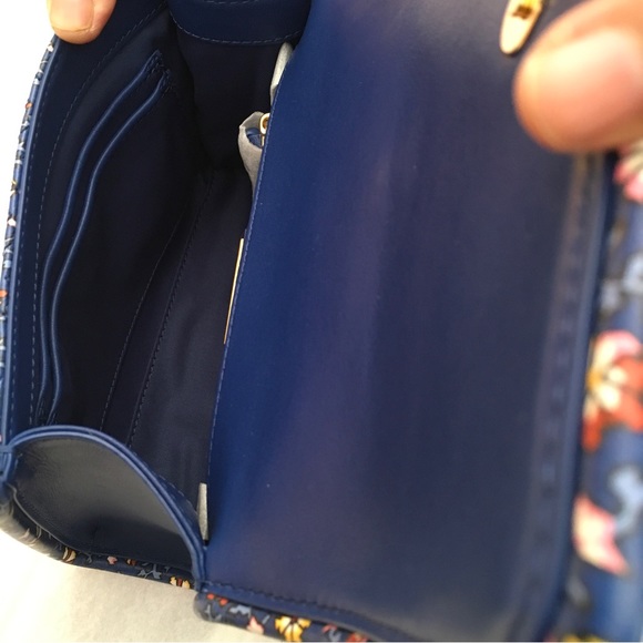 🆕 Tory Burch Fleming Printed Convertible Shoulder Bag in blue wild pansy - Picture 9 of 9
